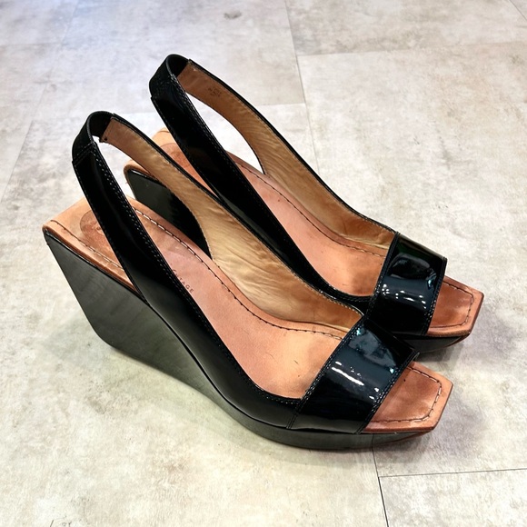 Modern Vintage Black Patent Leather Slingback Wedge | 40 - Picture 2 of 14